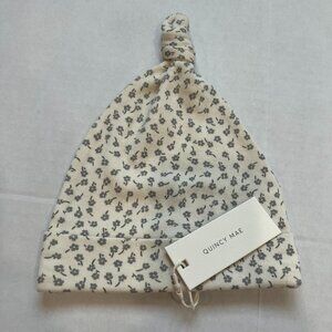 Girl - 0-6M - NWT - Quincy Mae Gray Flower Knotted Hat